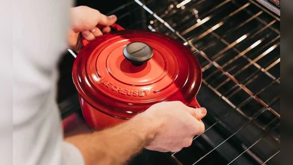 What is the Best Size Dutch Oven for Baking Bread